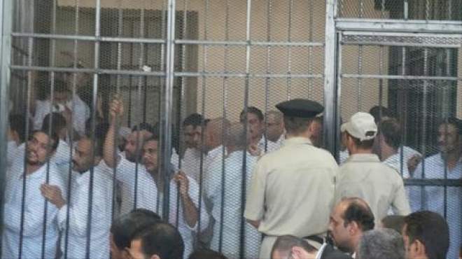 مصر تحكم بالسجن على 379 من مؤيدي مرسي 