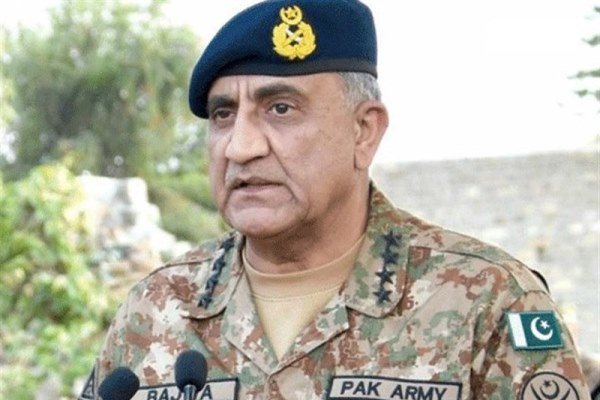 پاکستان امداد کی بحالی کیلئے امریکہ سے درخواست نہیں کرے گا: پاکستانی فوج کے سربراہ 