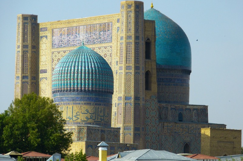 Uzbekistán abolió la norma que prohíbe el hiyab en las oficinas públicas
