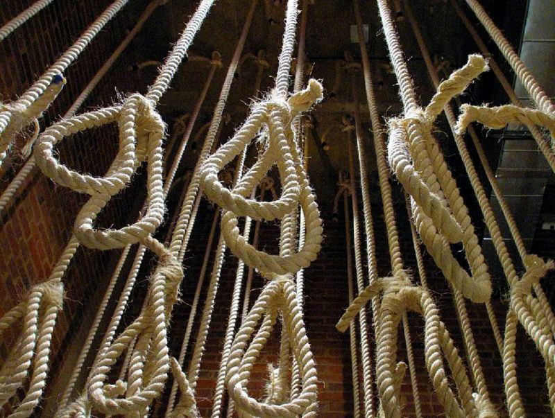 پاکستان میں دس خطرناک دھشتگردوں کو سزائے موت دئے جانے کا اعلان