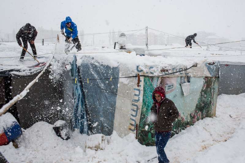 UN: Snowstorm kills 13 Syrians fleeing to Lebanon