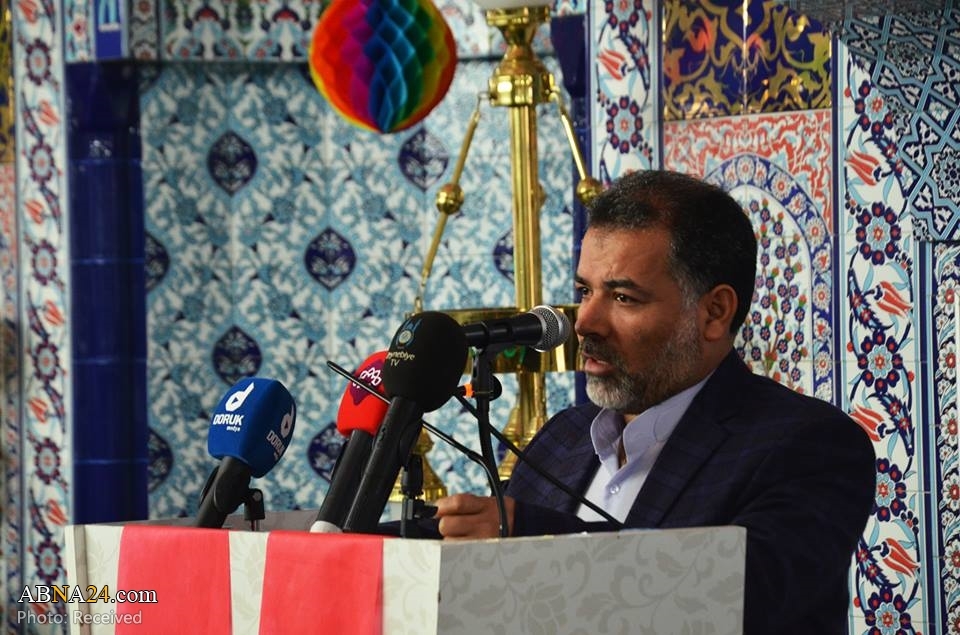 تقرير مصور/ احتفال بمناسبة ولادة السيدة "زينب" (ع) في اسطنبول