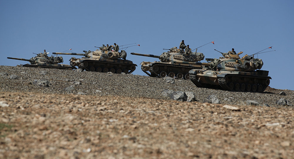 Tanques turcos entram em Aleppo perseguindo forças curdas
