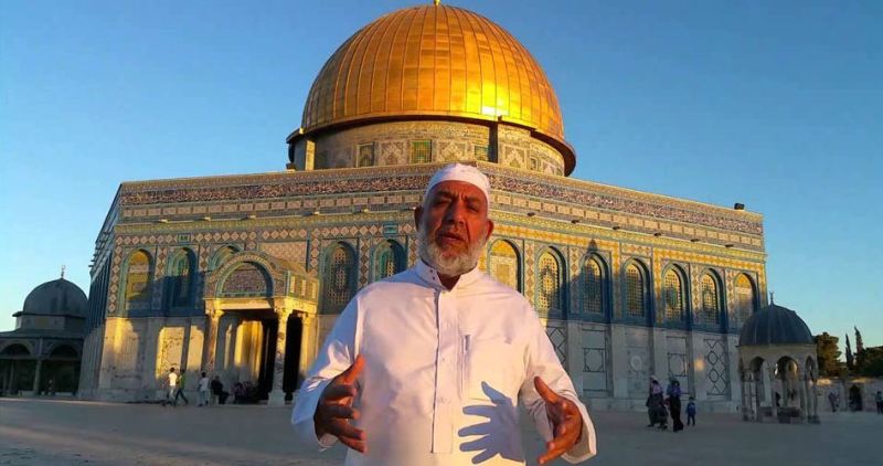 Zionist regime ban Head of Islamic education at al-Aqsa Mosque from travel 