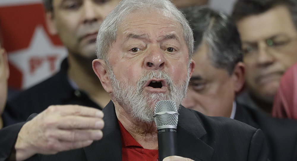 Elite fala grosso com a Bolívia e como um gatinho com os EUA, diz Lula