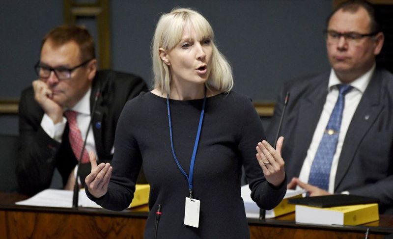 Finnish "Laura Huhtasaari" presidential candidate against Burqa, EU, NATO