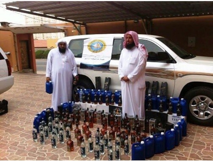 "محمد بن سلمان" يسمح استيراد الخمر للسعودية !