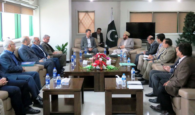 Pakistani minister stresses more Iran, Pakistan relations 