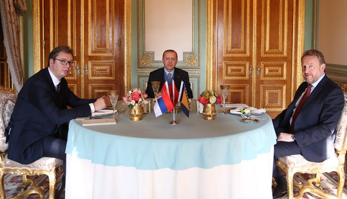 Vučić obećao da neće raditi ništa protiv BiH