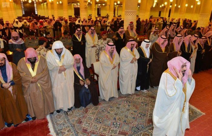 داعية سعودي يقدم مقترحًا "صادمًا" للدخول في المساجد!!