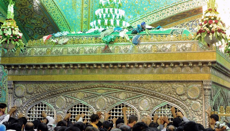 250 Lebanese students, elites attend at Imam Reza Holy Shrine