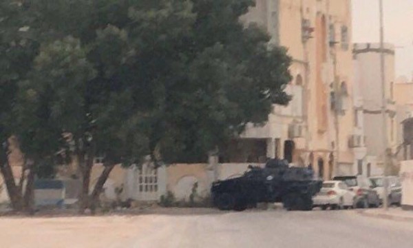 السلطات في البحرين تنشر آليات عسكرية عند منزل آية الله قاسم
