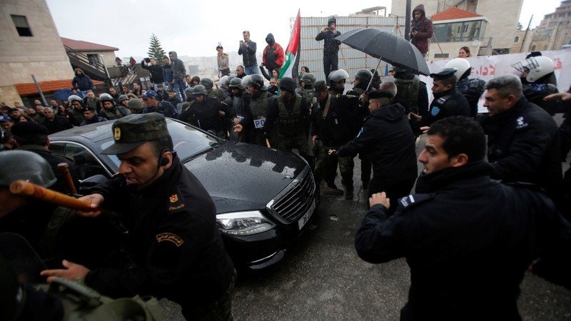 فلسطین؛ بیت اللحم میں امریکی وفد کی موجودگی کے خلاف شدید احتجاج