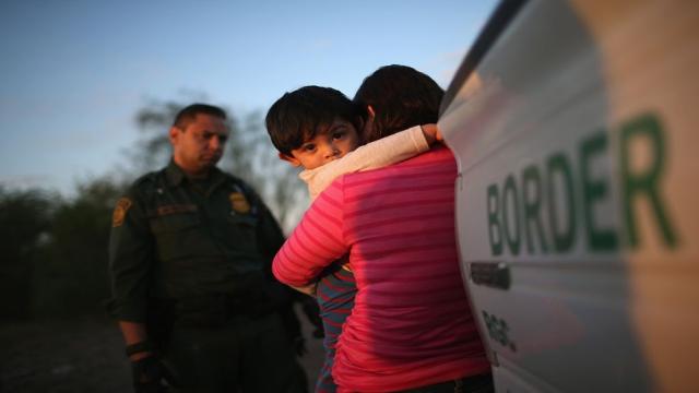 Undocumented immigrant children facing deportation from U.S., have no right to court-appointed lawyer