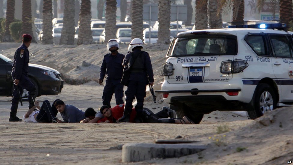 النظام يشن حملة مداهمات ويعتقل شابين في منطقة الماليكة