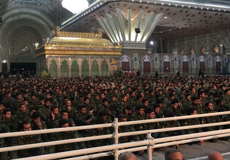  Iranians mark 39th anniv. of Islamic Revolution victory