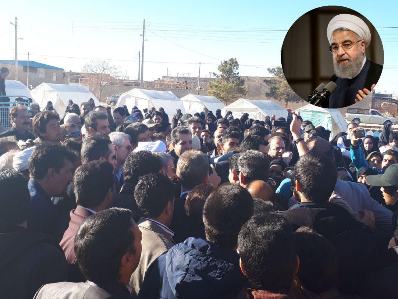 الرئيس الإيراني يصل قرية غورك المنكوبة بالزلزال في محافظة كرمان