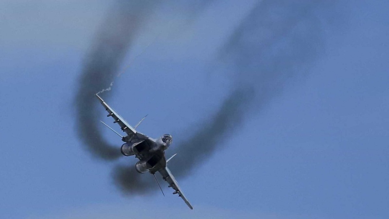 Aeronave russa é derrubada na Síria e piloto é morto