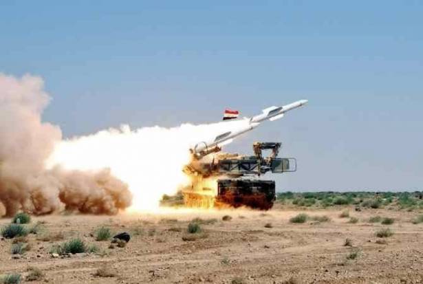 الدفاع الجوي السوري يصد غارة للعدو الاسرائيلي على مركز البحوث العلمية