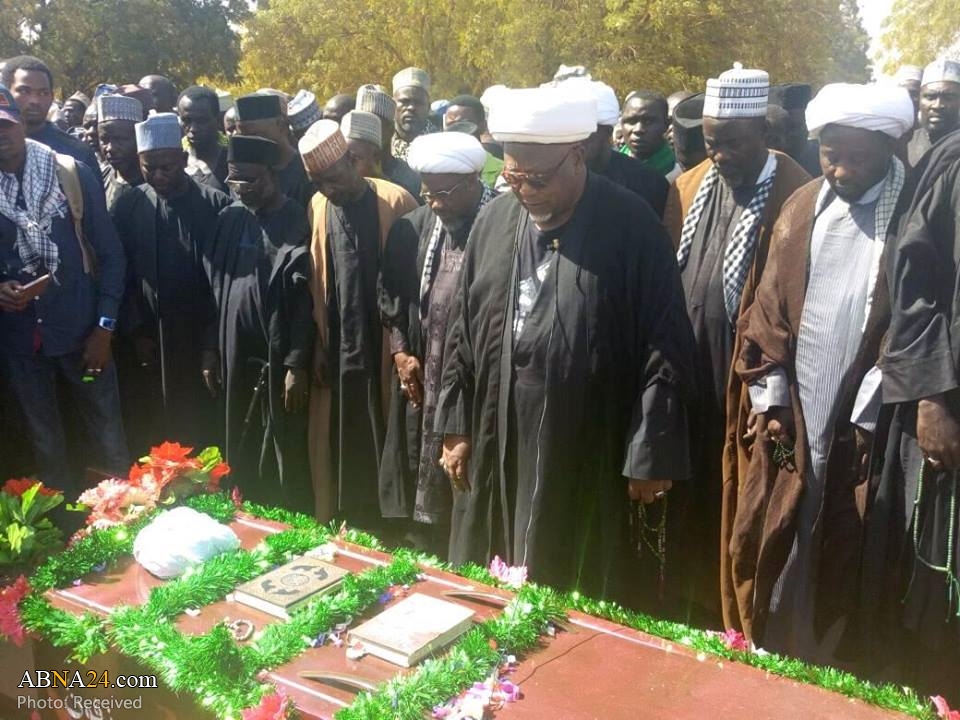 Pemakaman Ulama Syiah Nigeria Dihadiri Ribuan Warga Setempat