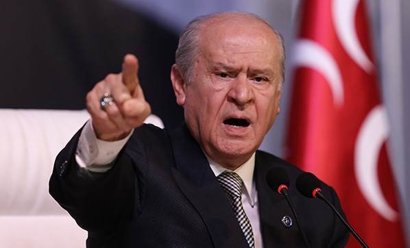 حليف أردوغان يتوعد أمريكا بالعيش في معانات كبيرة 