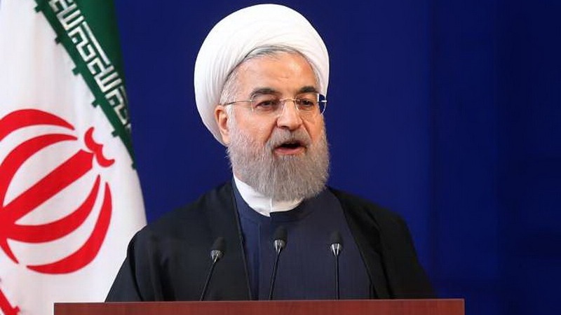 “El Presidente Iraní Elogió la Participación de su Pueblo en el Aniversario de la Victoria de la Revolución Islámica”