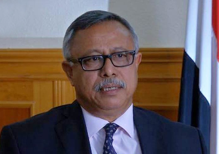 عناصر القاعدة وداعش والعصابات المدعومة سعودياً وإماراتيّاً تجمّع في عدن وإيران لا تقدم الصواريخ