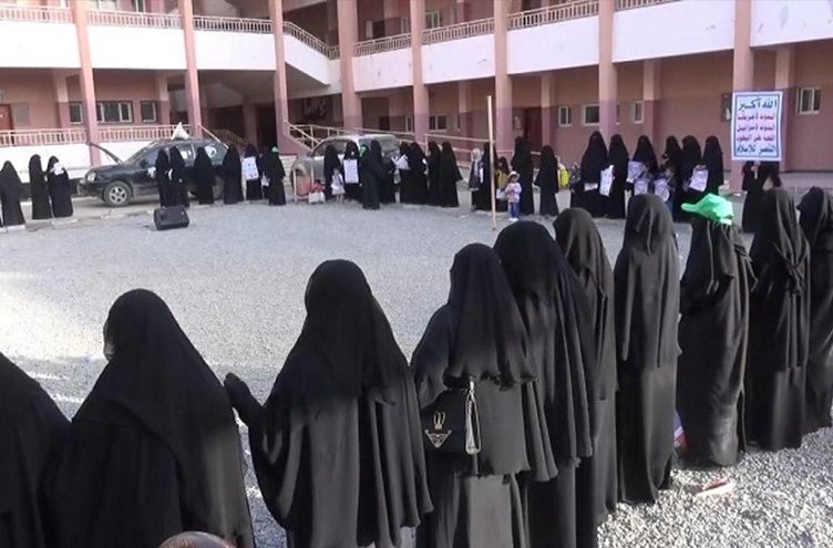 نساء اليمن يقاطعن البضائع "الأمريكية والإسرائيلية"