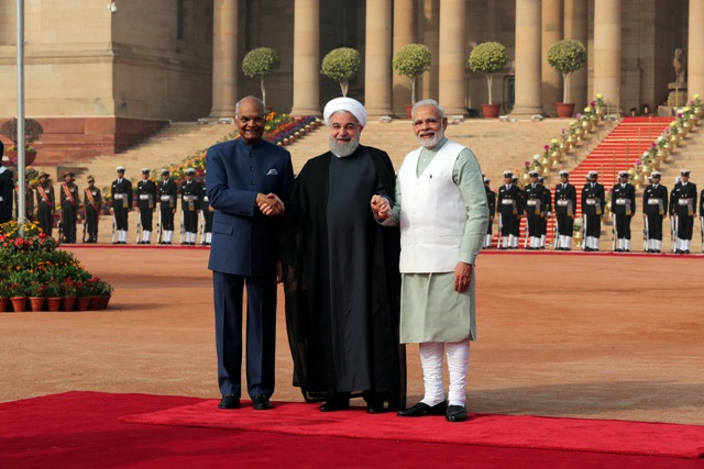 Pres. Rouhani officially welcomed by Indian counterpart, PM