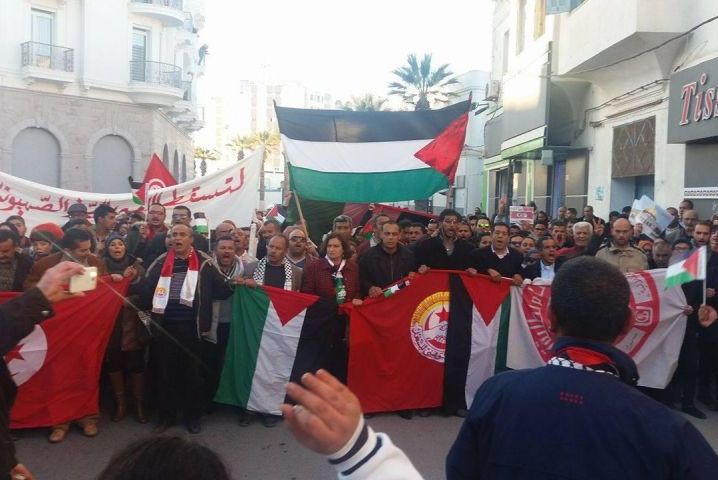 تونس: مسيرة شعبية للمطالبة بتجريم التطبيع