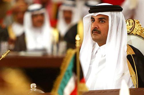 أمير قطر يعزّي إيران بحادثة سقوط طائرة الركاب
