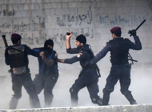 شركة بريطانية تزود السجون في البحرين بأدوات جديدة ومنها "قيود الأيدي والهراوات"