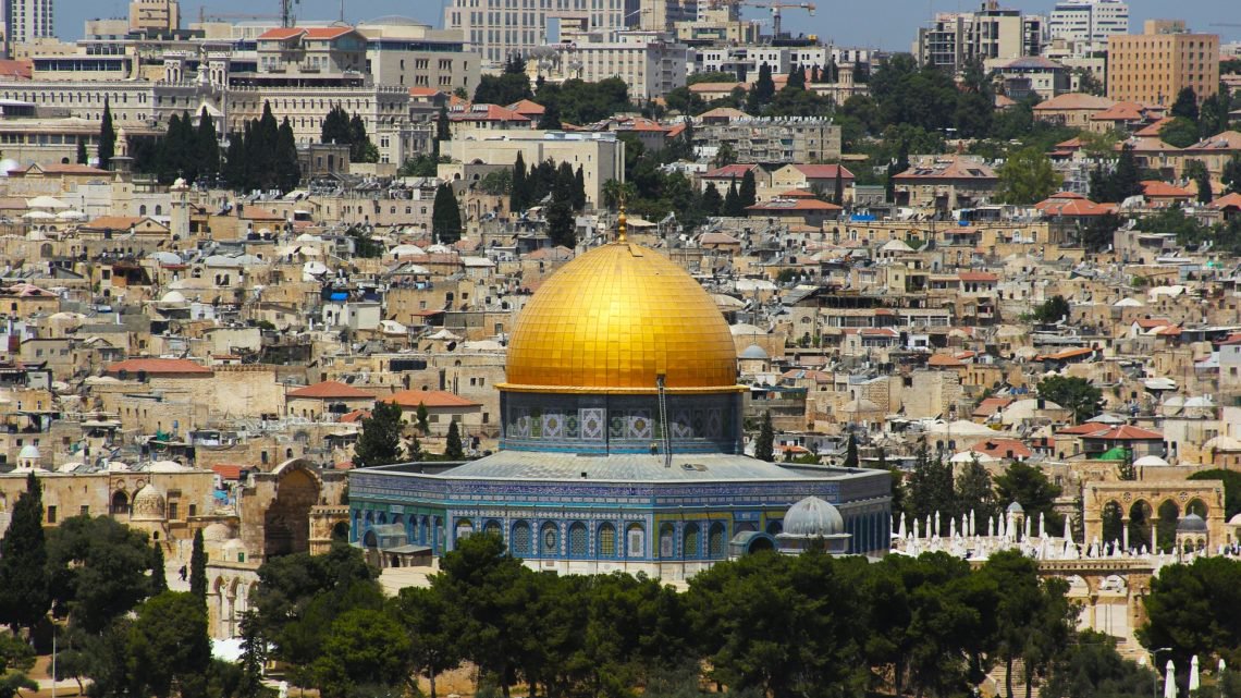 "علماء المسلمين" يدعو لهبة ضد نقل السفارة الأمريكية إلى القدس