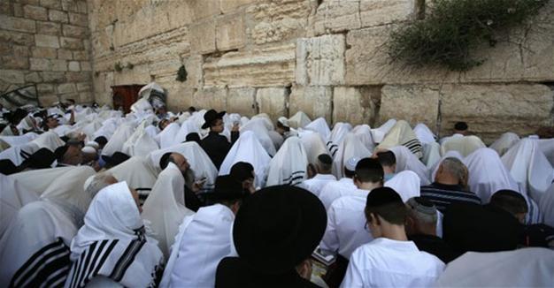 Israel to impose 4-day closure on West Bank, Gaza for Jewish holiday