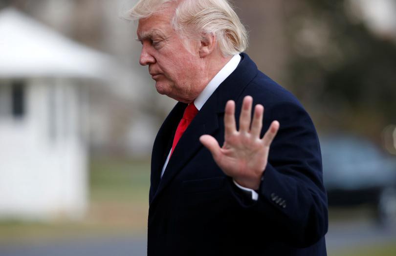 Трампын рејтинги рекорд сәвијјәдә ашағы дүшдү