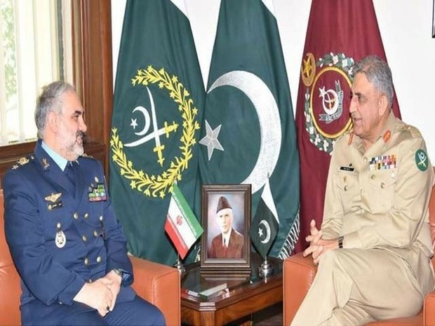 پاکستانی فوج کے سربراہ سے ایرانی فضائیہ کے سربراہ کی ملاقات