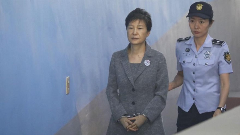 Promotoria sul-coreana pede 30 anos de prisão para a ex-presidente Park