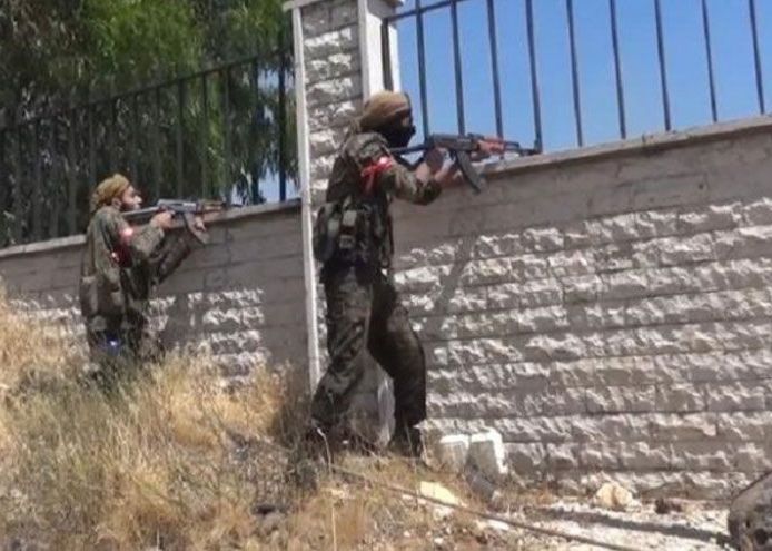 المسلحون يستهدفون معبر مخيم الوافدين في الغوطة الشرقية بـ3 قذائف