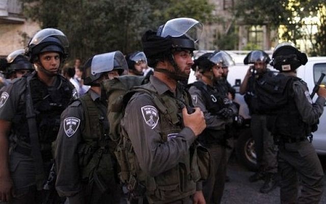 Zionist regime forces detain 12 Palestinians from West Bank