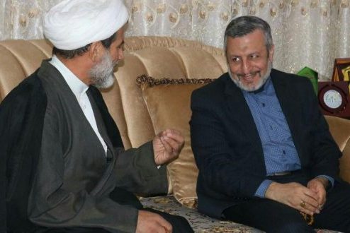 القنصل الايراني يبحث مع مكتب الحشد الشعبي في الديوانية تسهيل عملية سفر جرحى لمعالجتهم في ايران