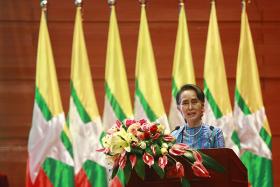 စပါးတင္း ၁၀၀ လွ်င္ အေျခခံေစ်း က်ပ္ငါးသိန္းျဖင့္ ၀ယ္ယူရန္ သတ္မွတ္ 