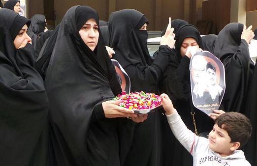 إخلاء سبيل والدة الشهيدين "مصطفى ومحمد حمدان" بعد التحقيق معها ومع ابنها الاصغر