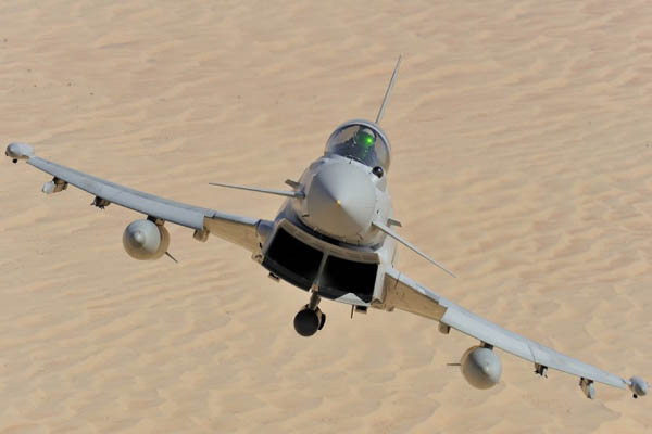 サウジアラビアが戦闘機の購入合意をイギリスと締結