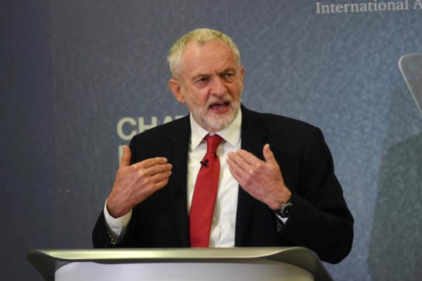 英国労働党の党首、「イギリス政府は、サウジの犯罪を支持するために欺瞞に訴える」