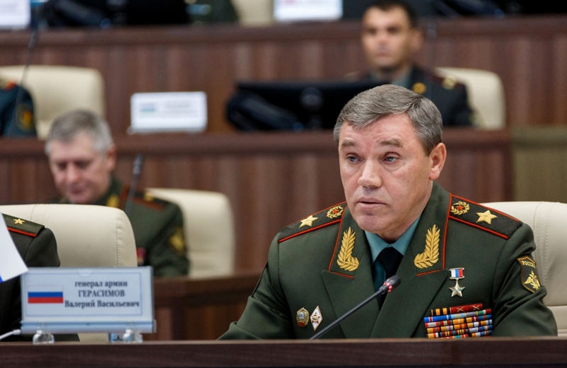 Top general: Russian military to respond if US strikes Syria