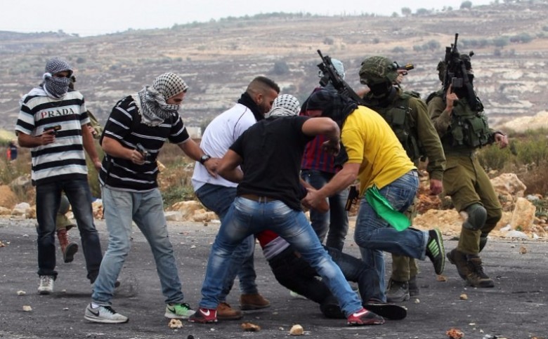 Zionist forces use drones to disperse Palestinian protesters