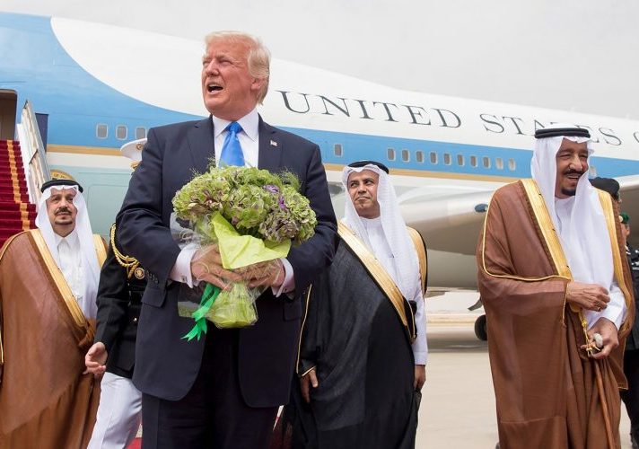 ترامب قرر الخروج من سوريا وطلب من السعودية 4 مليارات دولار