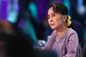 ရခိုင္အေရးႏွင့္ပတ္သက္၍ ျမန္မာအစိုးရကို ကူညီရန္ ၾသစေၾတးလ်ႏွင့္ အာဆီယံေခါင္းေဆာင္မ်ားအား ေဒၚေအာင္ဆန္းစုၾကည္ေျပာၾကား ရလဒ္တစ္ခုထြက္ေ