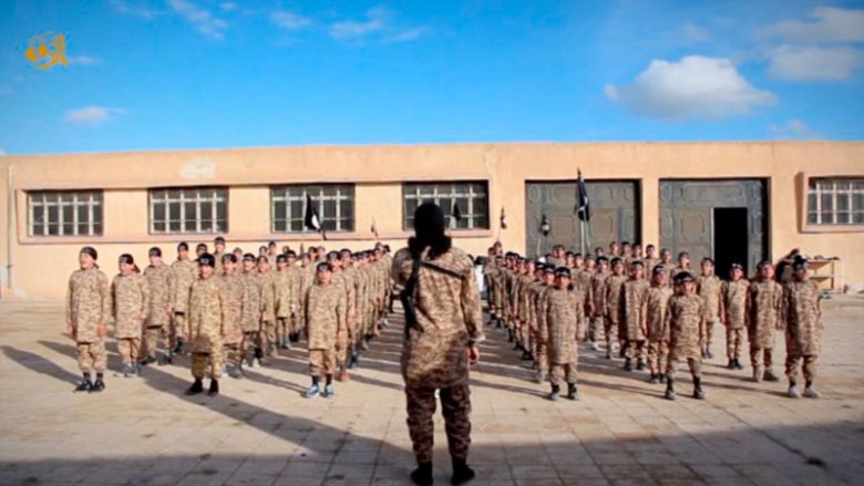 ИГИЛ возобновила подготовку детей для военных операций и атак смертников в регионе под эгидой США