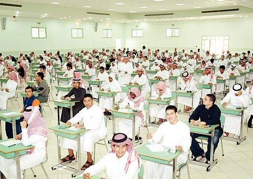 لجنة أمريكية: مناهج التعليم في "السعودية" غارقة بالعنف والكراهية